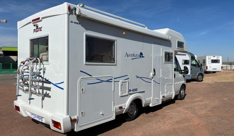 
								PILOTE  AVENTURE A690 full									