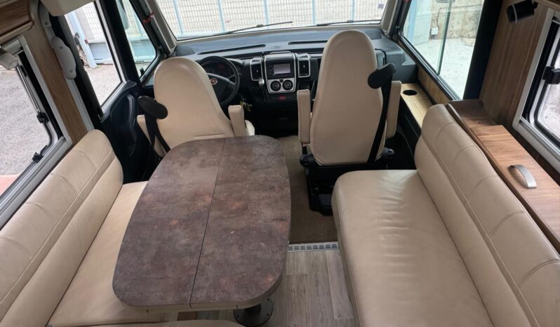 
								PILOTE EXPLORATEUR G832 full									
