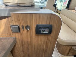 
										PILOTE EXPLORATEUR G832 full									