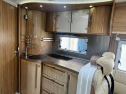 
										PILOTE EXPLORATEUR G832 full									