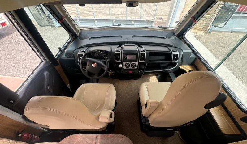
								PILOTE EXPLORATEUR G832 full									