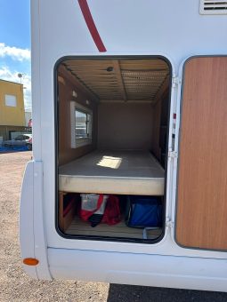 
										PILOTE AVENTURA P710 full									