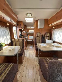 
										PILOTE AVENTURA P710 full									