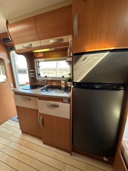 
										PILOTE AVENTURA P710 full									