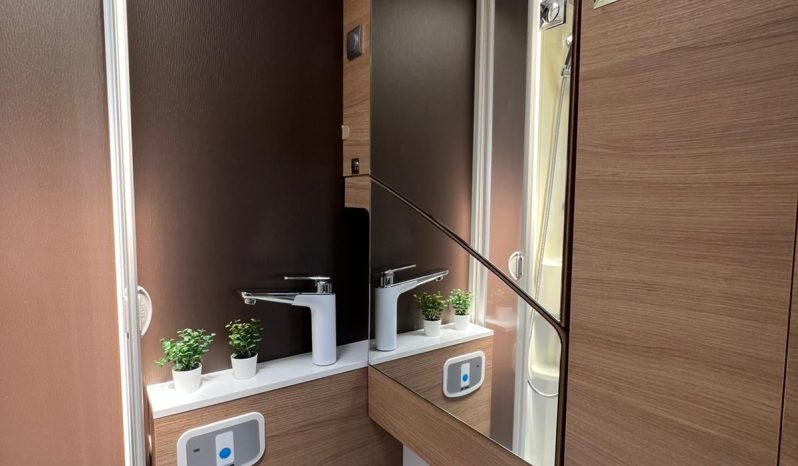 
								ADRIA COMPACT full									